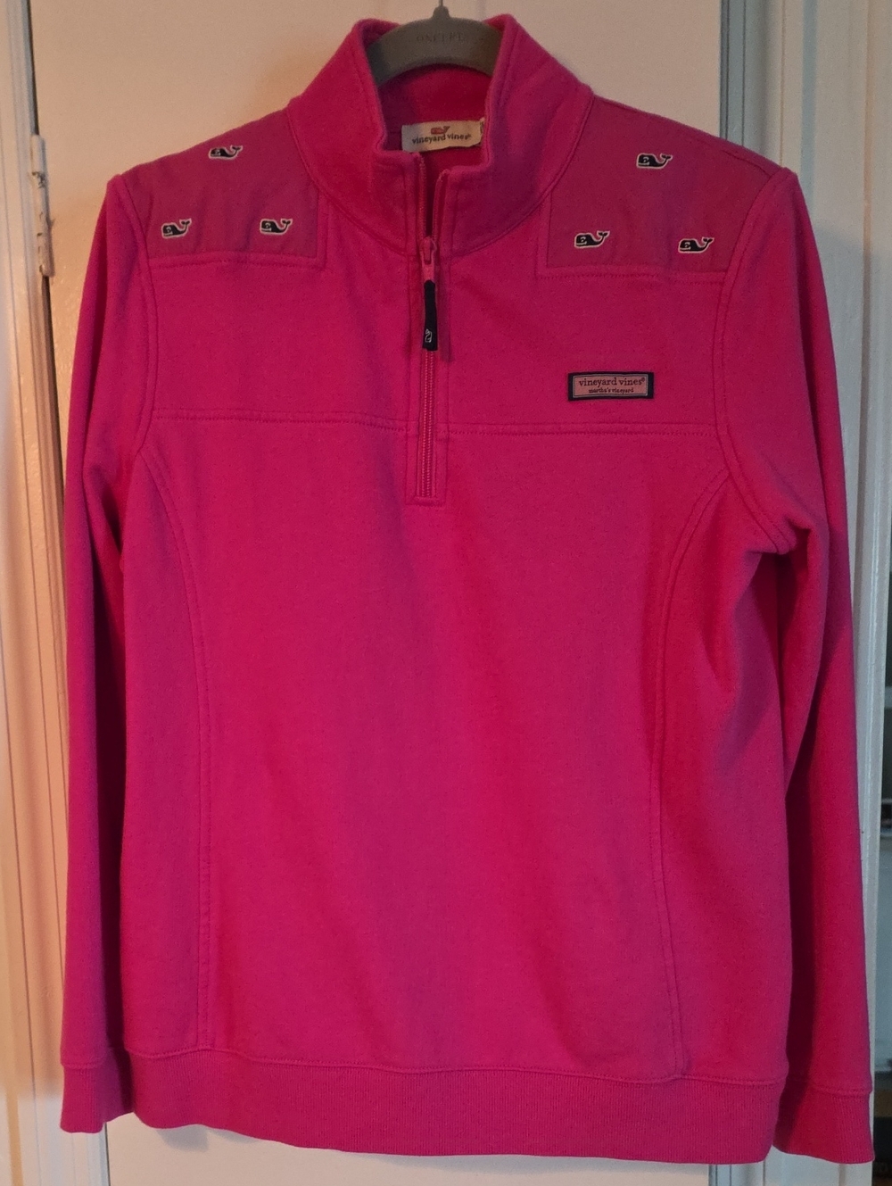 Vineyard Vines EUC Women's Hot Pink Quarter-Zip Whale Embroidered Pullover